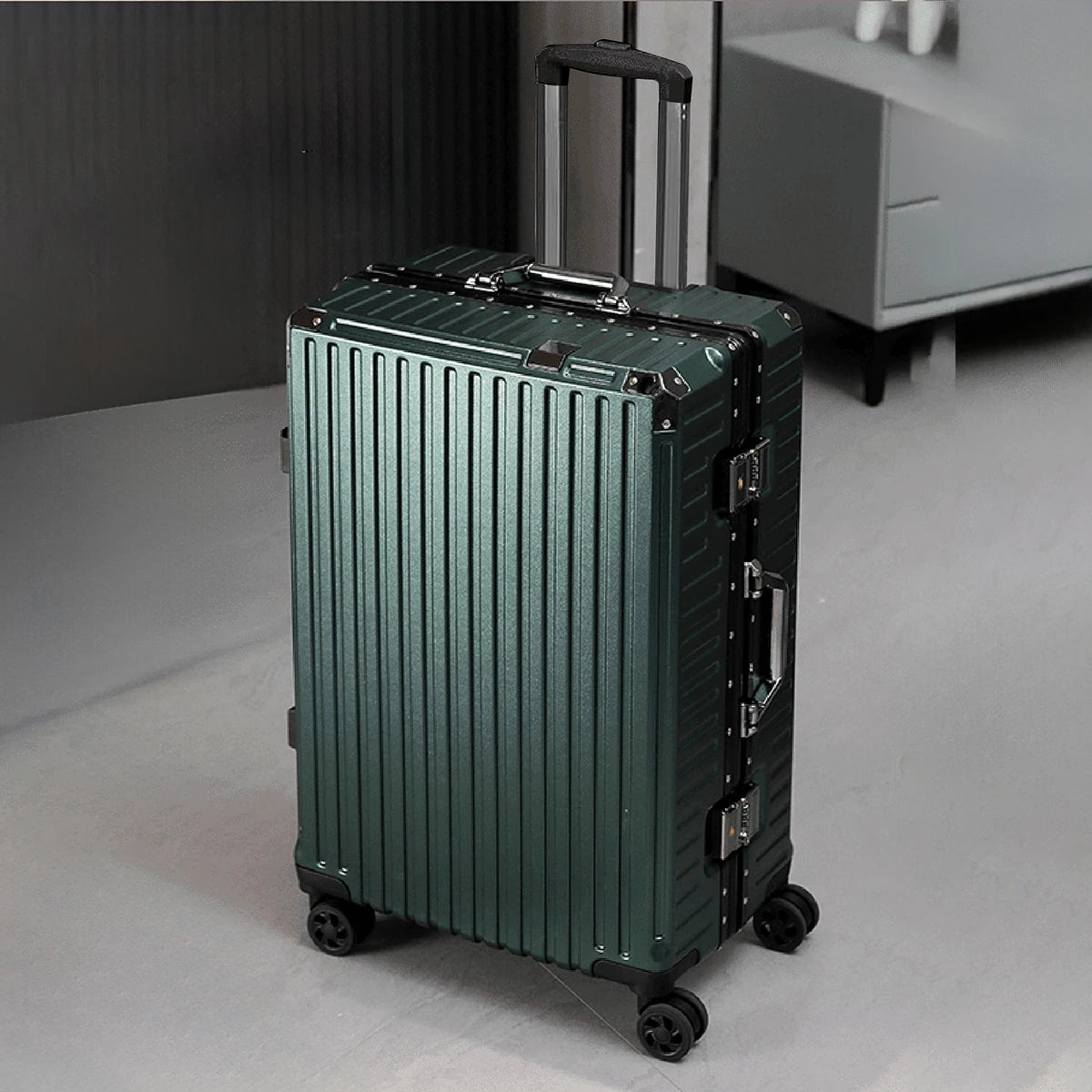 Premium Aluminum Frame Travel Suitcase™