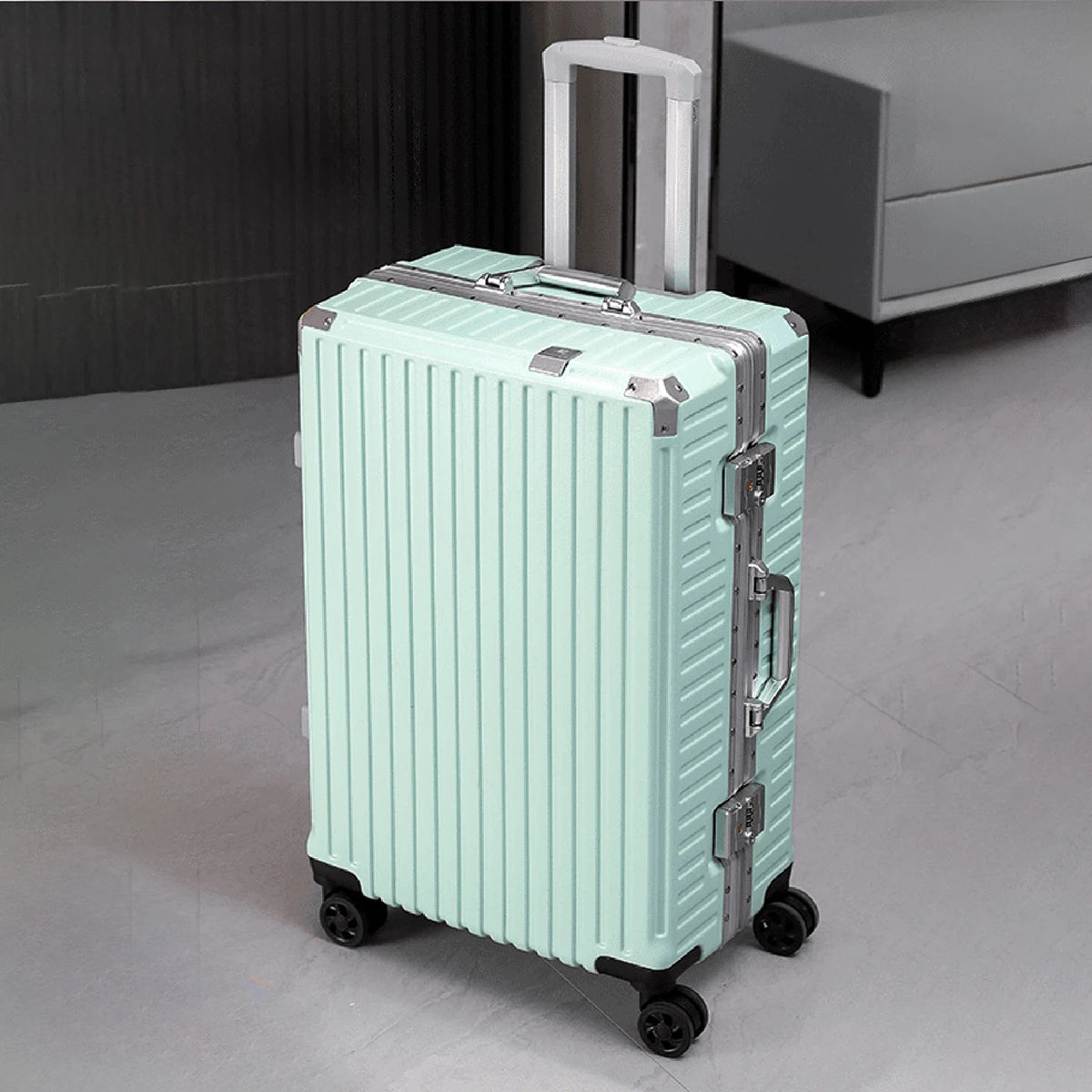 Premium Aluminum Frame Travel Suitcase™